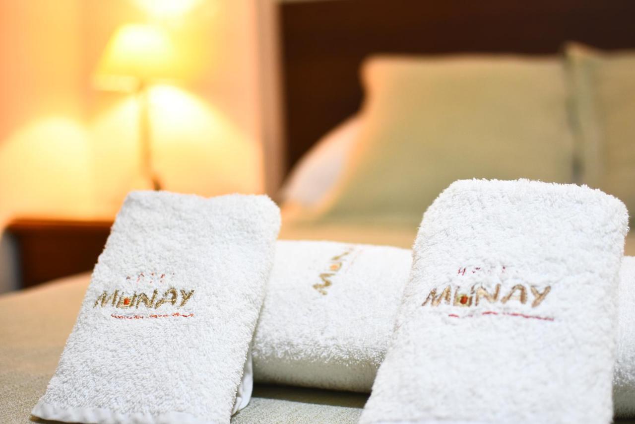 Hotel Munay *